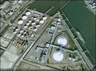 Dans ces cuves, sur les quais, se trouve :