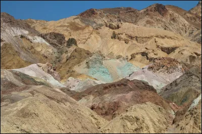 Quelle température le sol de la Vallée de la Mort peut-il atteindre ?
