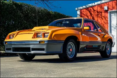 Quel est le nom de cette Mustang de 1980 ?