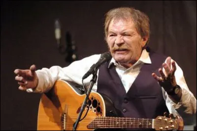 Quel est le nom de cet auteur-composteur de la chanson française des années 1960-1980 rendu célèbre par la chanson "Les tractions-avant" ?