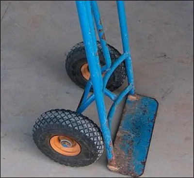 Le mot fond a plusieurs définitions. Laquelle est fausse ?