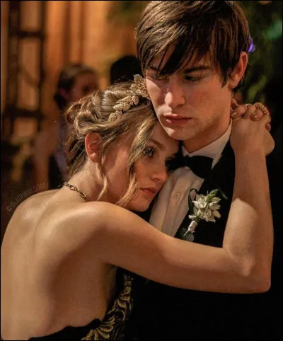 Dans le premier épisode, on découvre que Nate a trompé Blair, mais avec qui ?