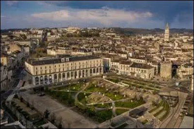 Le Périgord est déclinée en 4 régions naturelles touristiques. Dans laquelle se situe Périgueux ?