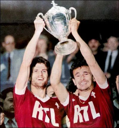 De quelles couleurs était le logo du club lorrain de 1966 à 2000 ?