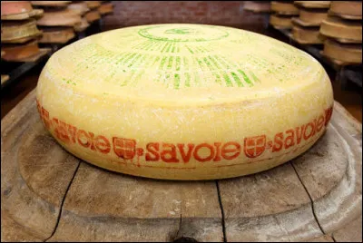 Quel est, en cm, le diamètre d'une meule d'emmental de Savoie IGP ?