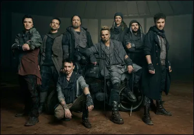 Complétez : 
"Implicor et vitiis immemor..."