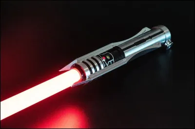 Ce sabre appartient à :