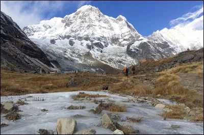 Né comme Népal : lequel de ces sommets appartient exclusivement au Népal ?