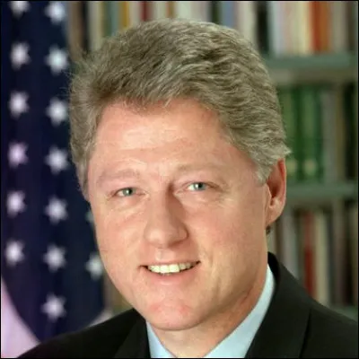 Qui était président en France lorsque Bill Clinton était président en 2000 ?