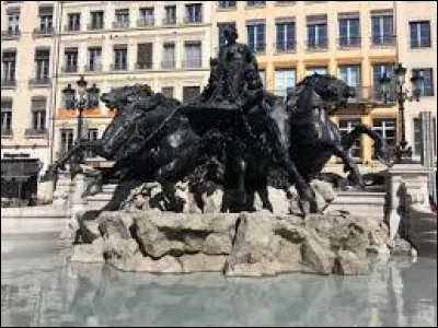 Où est située la fontaine Bartholdi ?
