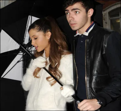 Qui est son copain présent sur cette photo ?