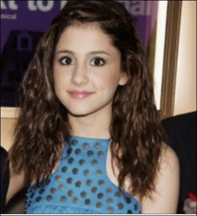 Quel est le nom de famille de sa mère ?