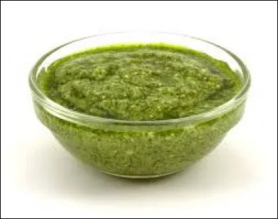 Avec quoi la sauce pesto est-elle r&eacute;alis&eacute;e ?