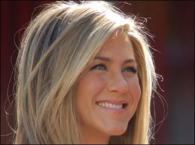 Qui est cette actrice qui joue un des rôles principaux dans le film ''Les Miller, une famille en herbe'' ?