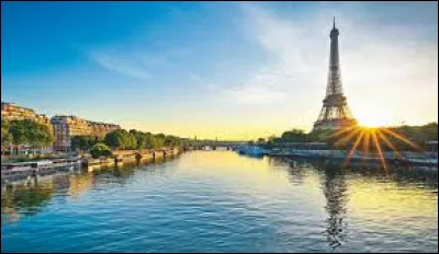 Quel fleuve coule à Paris ?
