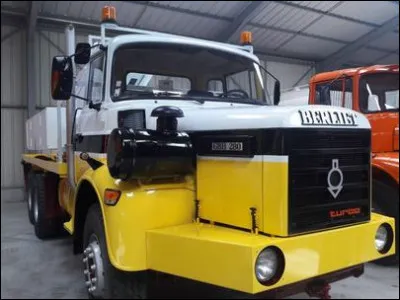 "Tu es belle comme un camion...". De quoi s'inspire le logo de ce camion Berliet, marque aujourd'hui absorbée par Renault ?