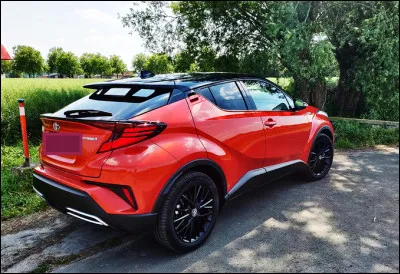 Quel est son nom ?- Indice : c'est une Toyota.