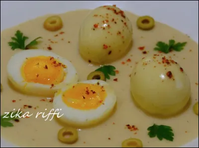 Quel est ce mets à base d'oeufs à la coque servis dans une sauce moutarde avec du cresson, une spécialité danoise ?