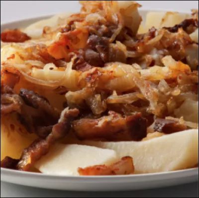 Quelle est cette préparation à base de pommes de terre, de lard et d'oignons, une spécialité des Ardennes ?