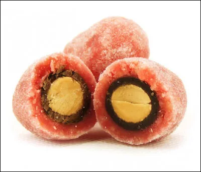 Quelles sont ces confiseries à base d'amande et de chocolat, enrobées de pâte d'amande, une spécialité de Pau ?