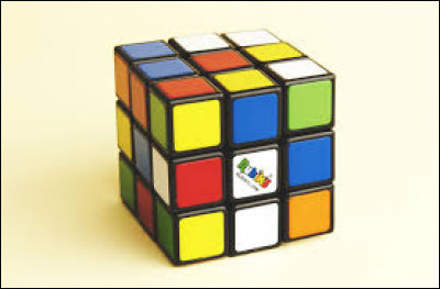 De combien de petits cubes de couleur est constitué un Rubik's cube classique ?