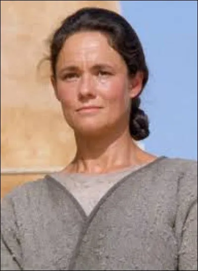 Comment s'appelle la mère d'Anakin ?