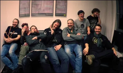 Complétez : 
"Pour demander votre... (bis)"