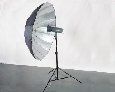 Quel autre nom donne-t-on à ce parapluie en photographie ?