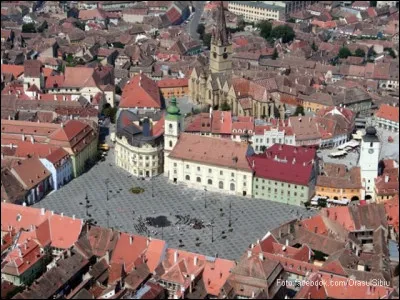 Ville roumaine de 140 000 habitants, située en Transylvanie :