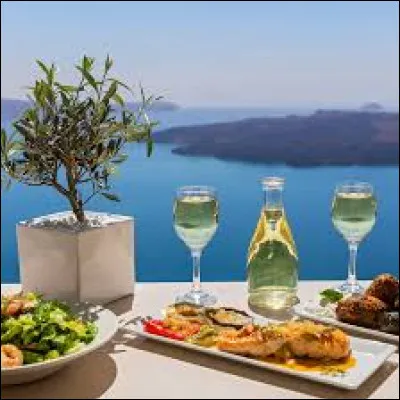 Un plat grec typique est...