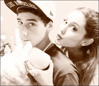 Quand a-t-elle rencontré Nathan Sykes ?