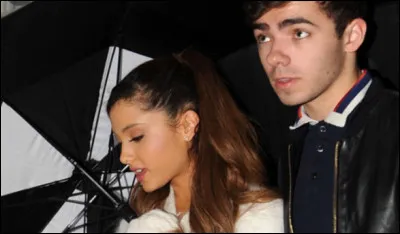 Qui est son copain sur cette photo ?