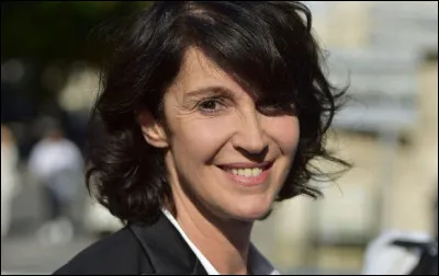 Qui est cette actrice qui houe le rôle de Véra Cabral dans le téléfilm ''Vérités assassines'' réalisé par Arnaud Sélignac ?