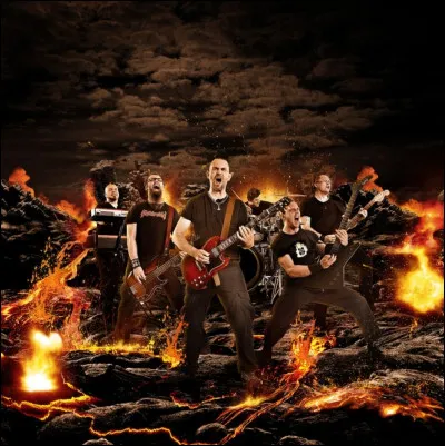 Complétez : 
"Að okkur nú goðin gæta,
Glaðir skulum kverkar..."