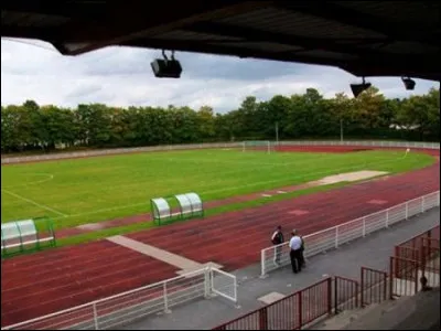 Le stade des Jeux antiques était de forme :
