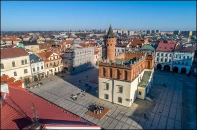 Ville polonaise de 100 000 habitants, située dans le sud est du pays :