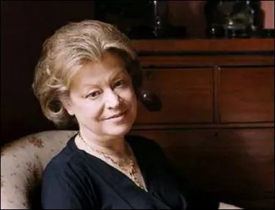 Qui est cette femme de lettres, auteure du roman historique ''La Chambre'' ?