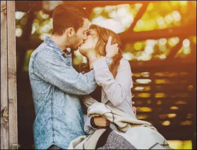 Il n'a d'yeux que pour elle, il a le coeur ...