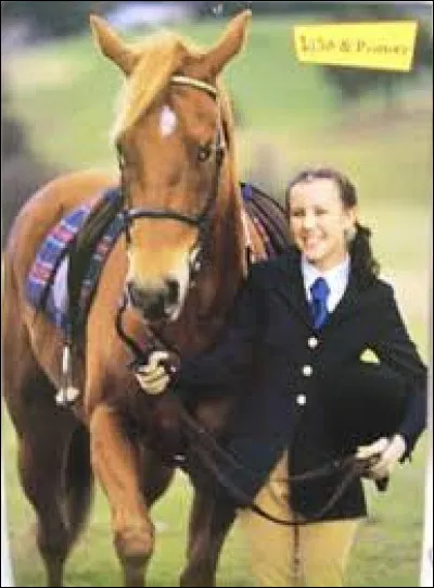 Comment s'appelle le cheval de Lisa ?