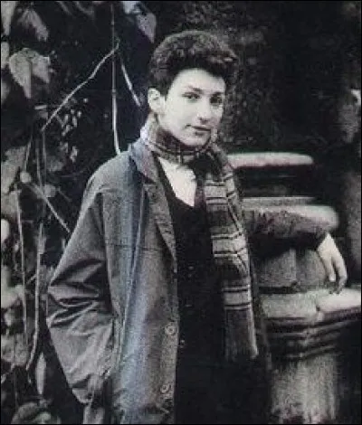 Indice : Fils du célèbre néphrologue Jean Hamburger.