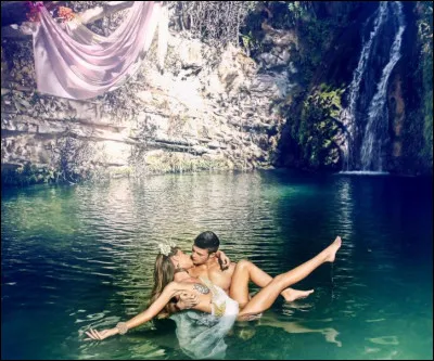 Aphrodite devait partager son amant Adonis réputé pour sa beauté avec quelle déesse ?