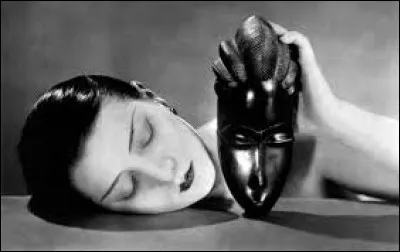 Quel mouvement peut-on associer au peintre, photographe, mais aussi réalisateur Man Ray ?