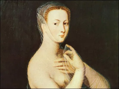 Quel est le nom de l'épouse de Néron qui prenait, selon Pline l'Ancien, des bains de lait dânesse ?