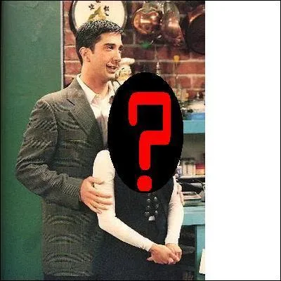 Qui est la premire 'petite-copine' de Ross dans la srie ?