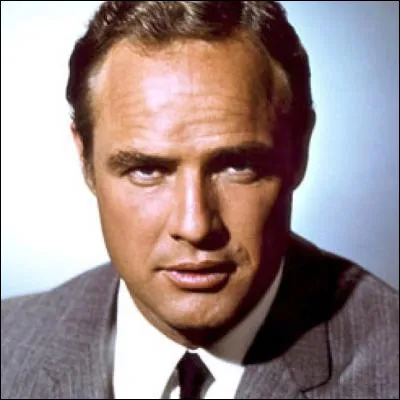 Dans quel film Marlon Brando joue-t-il le r&ocirc;le de Paul, un rat&eacute; qui tombe amoureux d�une jeune inconnue dans la rue ?