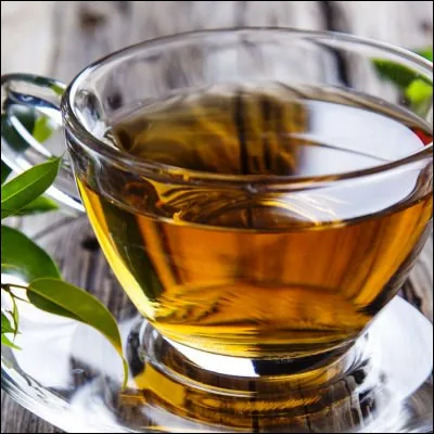 Quel arbre, dont les fleurs sont utilis&eacute;es pour des infusions apaisantes, fournit un bois peu dense qui est le seul autoris&eacute; comme support des icones orthodoxes ?