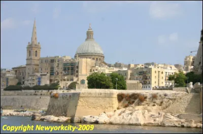 Quelle est cette ville fond&eacute;e par le grand ma&icirc;tre de l'ordre hospitalier de Saint-Jean de J&eacute;rusalem en 1566 sur l'&icirc;le de Malte ?