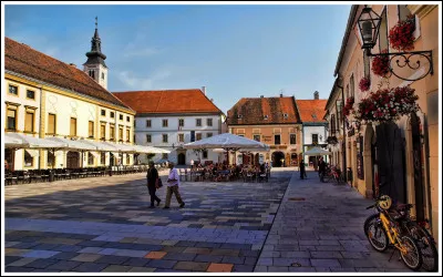 Dans quel pays se trouve Varazdin, ville de 40 000 habitants bordée par la Drave ?