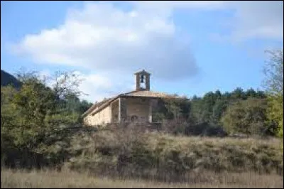 Nous terminons notre balade en Drôme provençale, devant la chapelle Saint-Côme et Saint-Damien de Vers-sur-Méouge. Petit village de 40 habitants, il se situe en région ...