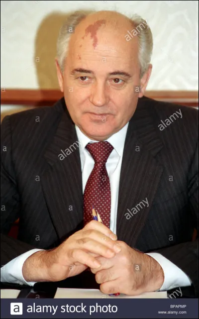 Qui était au pouvoir en URSS au moment de son effondrement ?